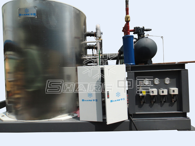 Flake ice machine
