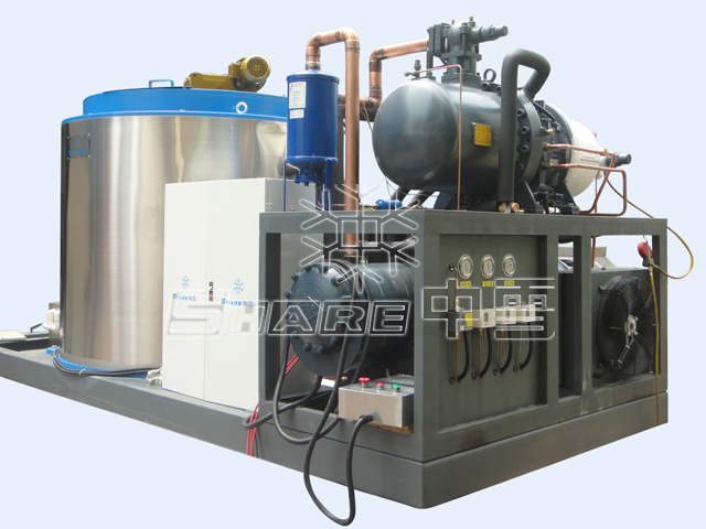 Flake ice machine