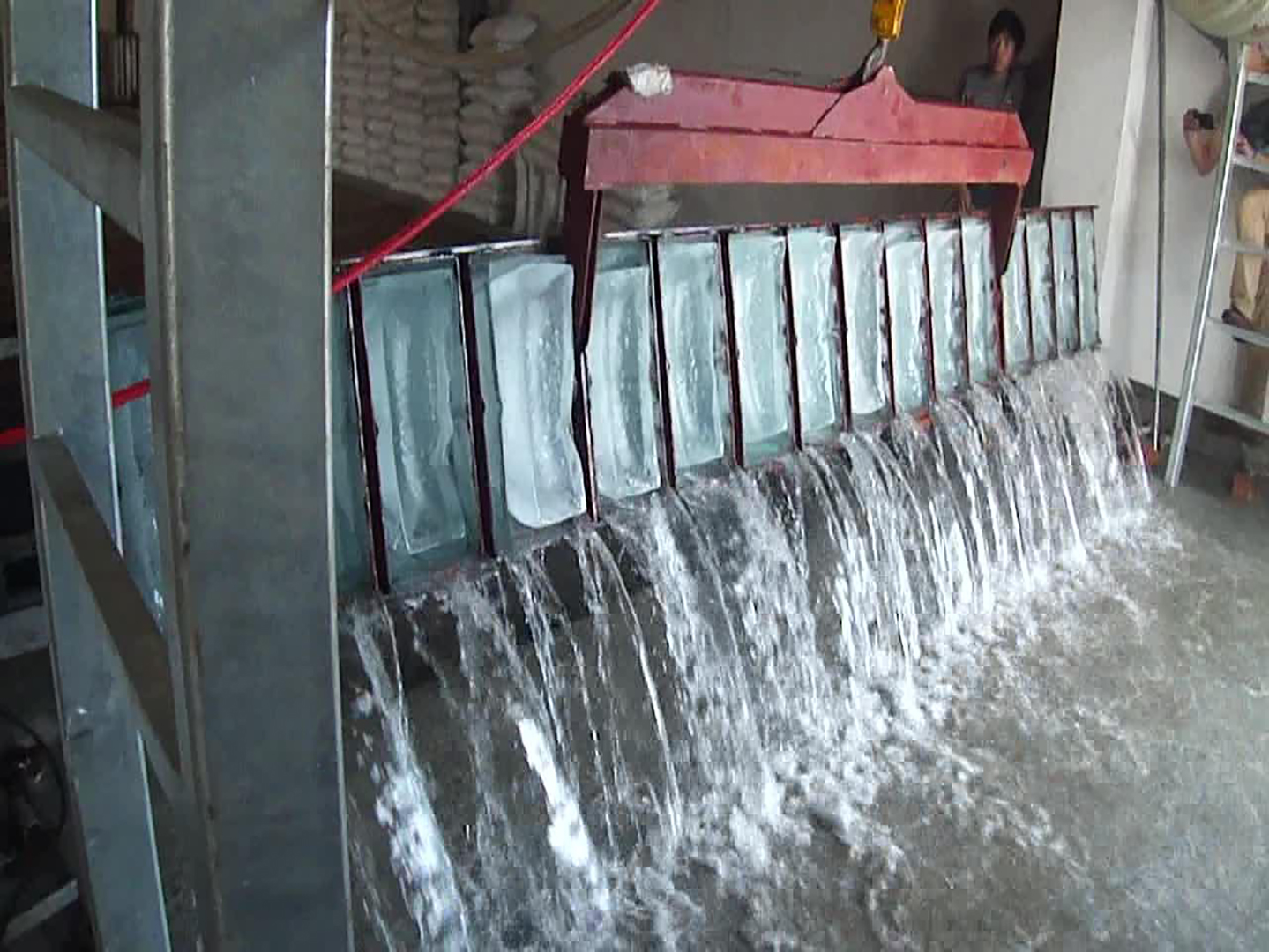 大型土建式盐水制冰式块冰机